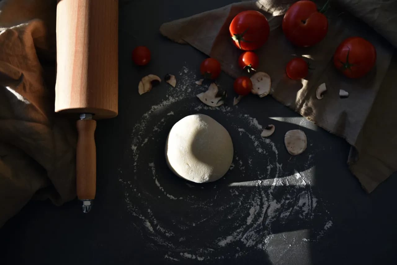 Ile drożdży do pizzy, aby uzyskać idealne ciasto i smak?