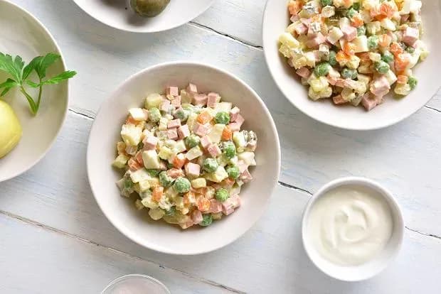 Czy można mrozić sałatki z majonezem? Uniknij nieprzyjemnych skutków